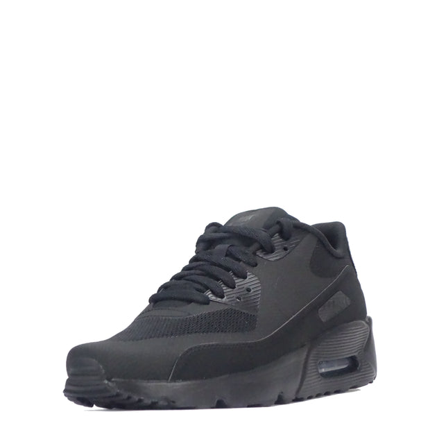 nike ultra essential 90